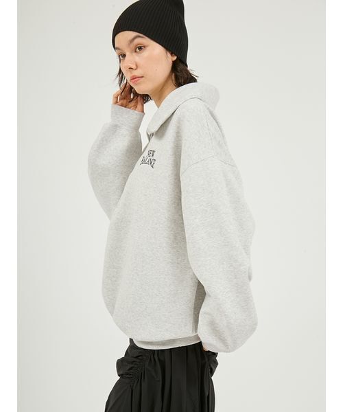 NEW BALANCE（ニューバランス）の「【New Balance for emmi】Track side フリースハーフジップ（スウェット・レディース・ライトグレー・M/S）」の12枚目の写真