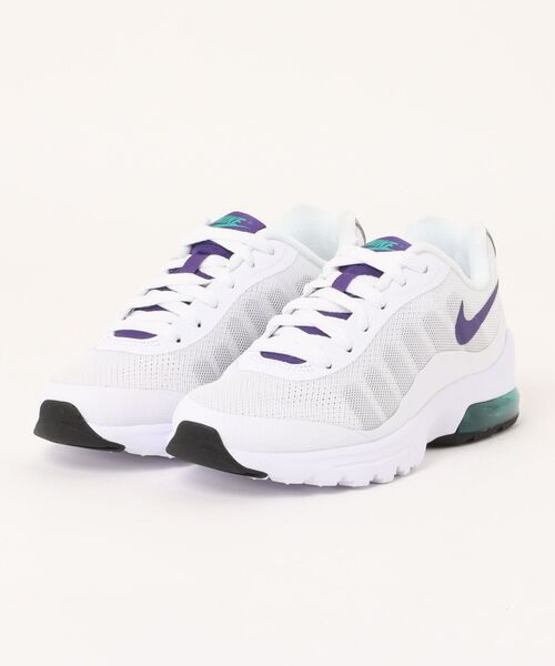 NIKE(ナイキ)の「《NIKE》ウィメンズ エア マックス インビガー(スニーカー・レディース・ホワイト×パープル/ダークグレー/パープル系その他/グレー系その他・25.0cm/24.5cm/24.0cm/23.5cm/23.0cm/22.5cm)」の2枚目の写真