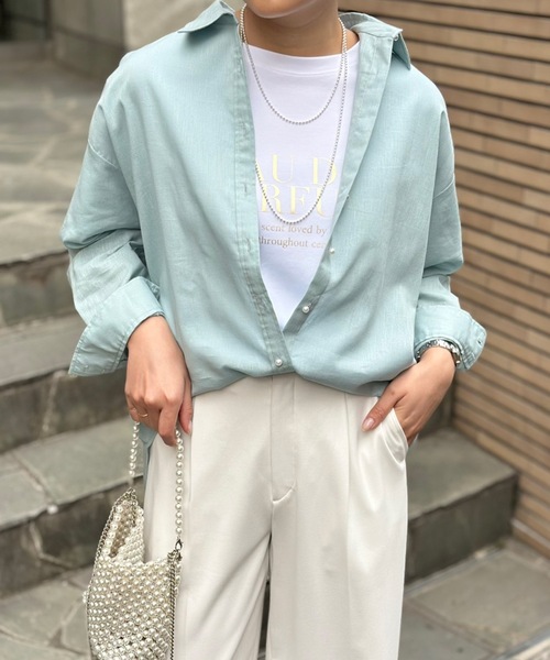 Emma Taylor(エマテイラー)の「【日焼け対策・冷房対策・シルエット変更可】パール釦シアーリネンオーバーシャツ(シャツ/ブラウス・レディース・ベージュ/サックスブルー/ホワイト・FREE)」の7枚目の写真