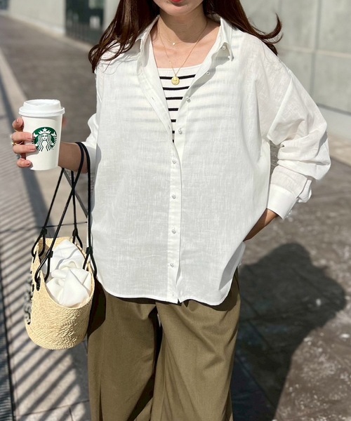 Emma Taylor(エマテイラー)の「【日焼け対策・冷房対策・シルエット変更可】パール釦シアーリネンオーバーシャツ(シャツ/ブラウス・レディース・ベージュ/サックスブルー/ホワイト・FREE)」の9枚目の写真