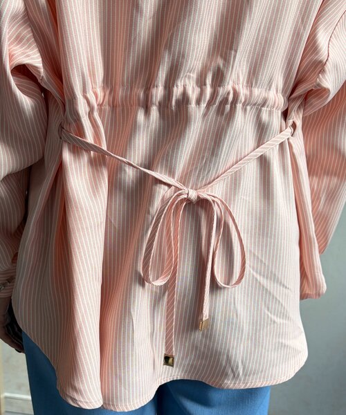 Chez toi（シェトワ）の「ストライプウエスト絞りシャツ（シャツ/ブラウス・レディース・グレー/サックスブルー/レッド・FREE）」の13枚目の写真