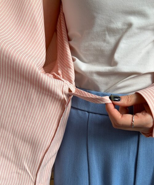 Chez toi（シェトワ）の「ストライプウエスト絞りシャツ（シャツ/ブラウス・レディース・グレー/サックスブルー/レッド・FREE）」の14枚目の写真