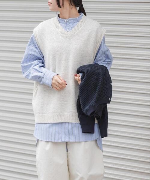 FORK&SPOON（フォークアンドスプーン）の「FORK&SPOON　テープヤーンVネックニットベスト（ベスト・レディース・アイボリー/ネイビー・1）」の13枚目の写真