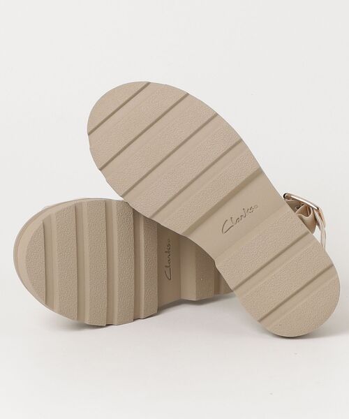 Clarks(クラークス)の「Orinoco3 Cross / オリノコ3クロス (クリームレザー)(サンダル・レディース・ホワイト・UK3/UK3.5/UK4/UK4.5/UK5/UK6/UK5.5)」の2枚目の写真