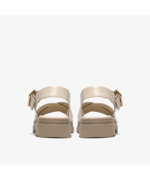 Clarks(クラークス)の「Orinoco3 Cross / オリノコ3クロス (クリームレザー)(サンダル・レディース・ホワイト・UK3/UK3.5/UK4/UK4.5/UK5/UK6/UK5.5)」の6枚目の写真