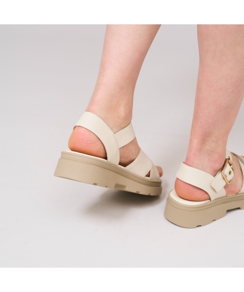 Clarks(クラークス)の「Orinoco3 Cross / オリノコ3クロス (クリームレザー)(サンダル・レディース・ホワイト・UK3/UK3.5/UK4/UK4.5/UK5/UK6/UK5.5)」の19枚目の写真