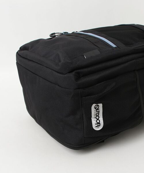 OUTDOOR PRODUCTS（アウトドアプロダクツ）の「軽量 大容量バックパック 32L（バックパック/リュック・レディース・ブラック×ホワイト/ピンク/ブルー/ブラック・FREE）」の21枚目の写真