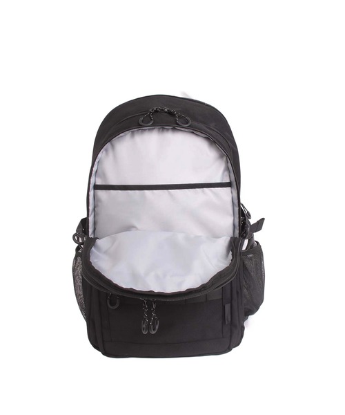 OUTDOOR PRODUCTS（アウトドアプロダクツ）の「軽量 大容量バックパック 32L（バックパック/リュック・レディース・ブラック×ホワイト/ピンク/ブルー/ブラック・FREE）」の15枚目の写真