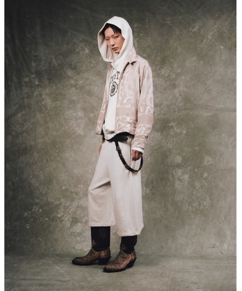 KOZABURO(コウザブロウ)の「【KOZABURO/コウザブロウ】OPAL SWING JACKET(ブルゾン・メンズ・ブラック/ベージュ・1/2)」の4枚目の写真