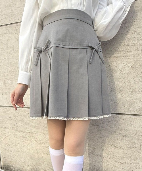F i.n.t（フィント）の「【セットアップ対応】ダブルリボンレース使いプリーツミニスカート（スカート・レディース・ラベンダー/ライトグレー・FREE）」の2枚目の写真
