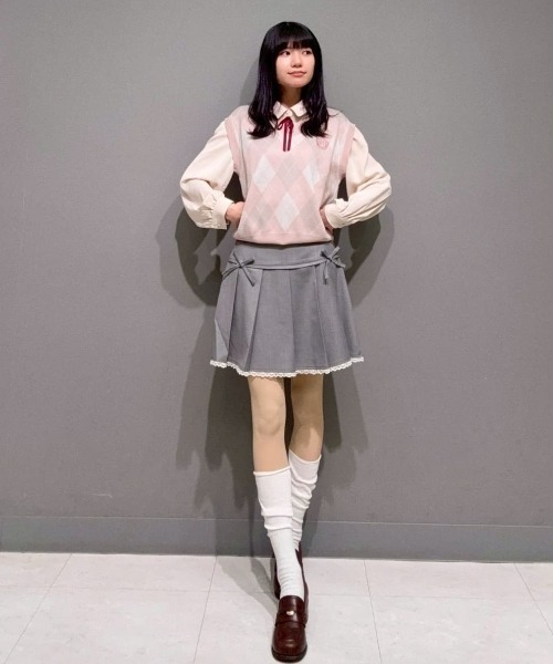F i.n.t（フィント）の「【セットアップ対応】ダブルリボンレース使いプリーツミニスカート/fint フィント（スカート・レディース・ラベンダー/ライトグレー・FREE）」の22枚目の写真