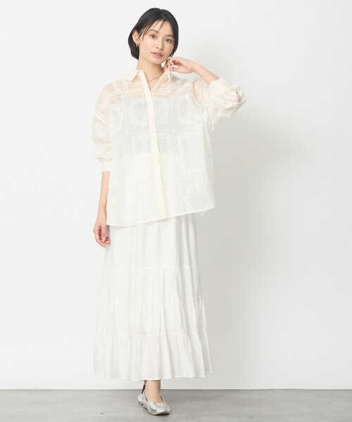 abahouse mavie(アバハウスマヴィ)の「【シアー素材】総レースクレリックシャツ/春服/レイヤード/透け感/大人フェミニン(シャツ/ブラウス・レディース・アイボリー・フリー)」の5枚目の写真