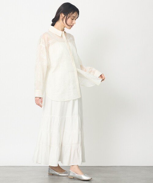 abahouse mavie(アバハウスマヴィ)の「【シアー素材】総レースクレリックシャツ/春服/レイヤード/透け感/大人フェミニン(シャツ/ブラウス・レディース・アイボリー・フリー)」の6枚目の写真