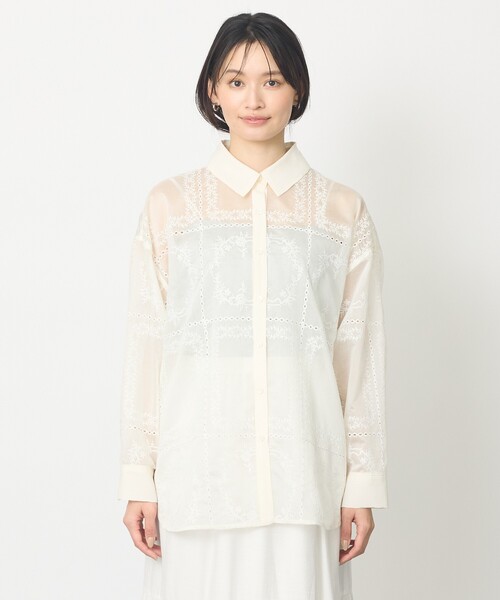 abahouse mavie(アバハウスマヴィ)の「【シアー素材】総レースクレリックシャツ/春服/レイヤード/透け感/大人フェミニン(シャツ/ブラウス・レディース・アイボリー・フリー)」の10枚目の写真
