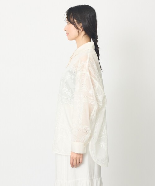 abahouse mavie(アバハウスマヴィ)の「【シアー素材】総レースクレリックシャツ/春服/レイヤード/透け感/大人フェミニン(シャツ/ブラウス・レディース・アイボリー・フリー)」の11枚目の写真