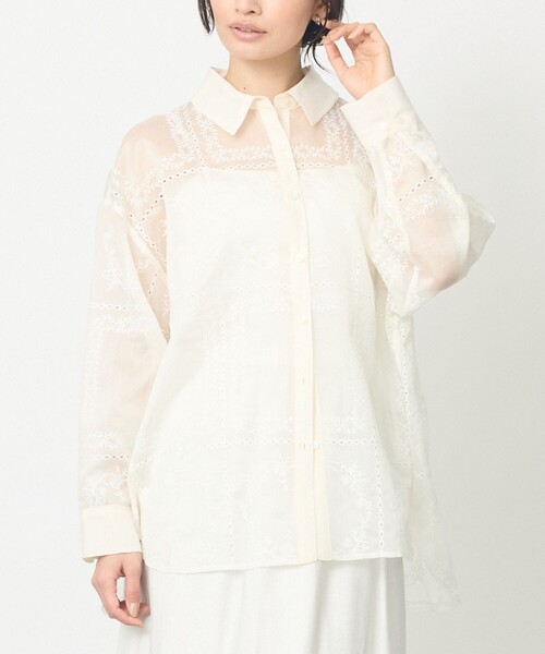 abahouse mavie(アバハウスマヴィ)の「【シアー素材】総レースクレリックシャツ/春服/レイヤード/透け感/大人フェミニン(シャツ/ブラウス・レディース・アイボリー・フリー)」の18枚目の写真