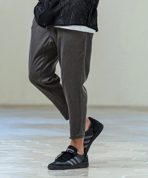 Magine(マージン)の「mp14656- Rayon Blend Denim Easy Ankle Tapered Pants テーパードパンツ(MGN-261-016)(デニムパンツ・メンズ・インディゴブルー/ブラック系その他/ブラック・48/46/44)」の2枚目の写真