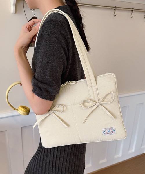 aimoha（アイモハ）の「【aimoha HOME】仕事も私服も　やさしくつなぐPCバッグ（PC・タブレットケース・レディース・オフホワイト・FREE）」の3枚目の写真
