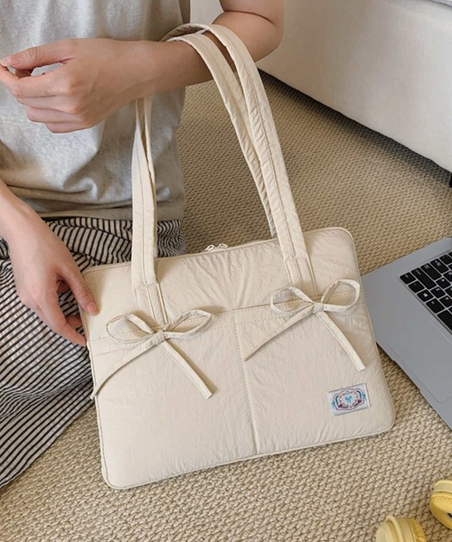 aimoha（アイモハ）の「【aimoha HOME】仕事も私服も　やさしくつなぐPCバッグ（PC・タブレットケース・レディース・オフホワイト・FREE）」の6枚目の写真