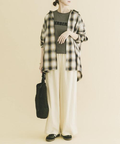 ITEMS URBANRESEARCH（アイテムズ アーバンリサーチ）の「オーバーサイズチェックシャツ（シャツ/ブラウス・レディース・ブラック/ベージュ/オレンジ・FREE）」の17枚目の写真