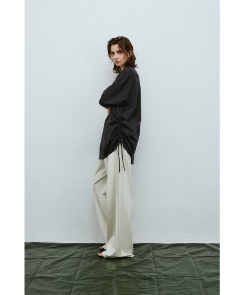 RIM.ARK（リムアーク）の「【PRE ORDER】Side drawstring big T-shirts サイドドローストリング ビッグTシャツ（Tシャツ/カットソー・レディース・ライトベージュ/ブラック/グレー/ホワイト・FREE）」の7枚目の写真