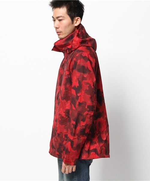 MARMOT（マーモット）の「ナノプロ　グリーンポイントジャケット(nano pro Green Point Jacket)（マウンテンパーカー・メンズ・ブルー/レッド/ブラック・MEDIUM/LARGE/X-LARGE/SMALL）」の4枚目の写真