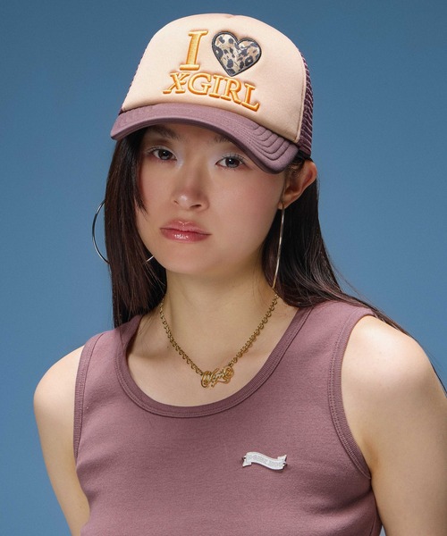 X-girl(エックスガール)の「METAL NAME LOGO TANK TOP(タンクトップ・レディース・ブラック/ホワイト/ブラウン・ONE SIZE)」の4枚目の写真