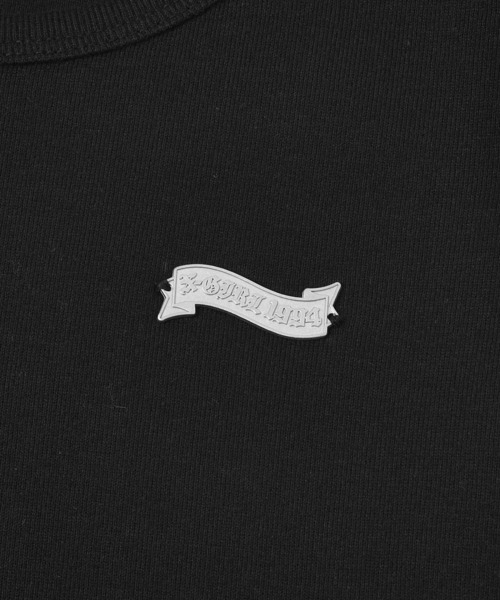 X-girl(エックスガール)の「METAL NAME LOGO TANK TOP(タンクトップ・レディース・ブラック/ホワイト/ブラウン・ONE SIZE)」の21枚目の写真