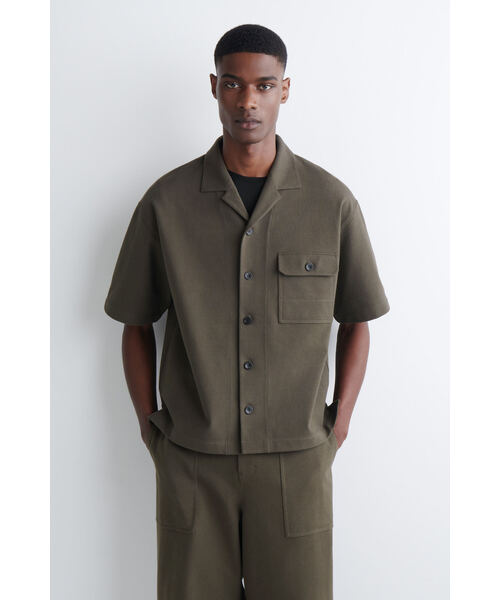 COS(コス)の「コットンユーティリティシャツ(シャツ/ブラウス・メンズ・ブラウン/ホワイト系・XS/XL/L/M/S)」の1枚目の写真