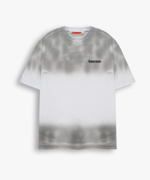 GEECOON(ジークーン)の「ペインテッドスモークウォッシング半袖Tシャツ GEE265-101 グレー(Tシャツ/カットソー・メンズ・チャコールグレー・LARGE/X-LARGE)」の2枚目の写真