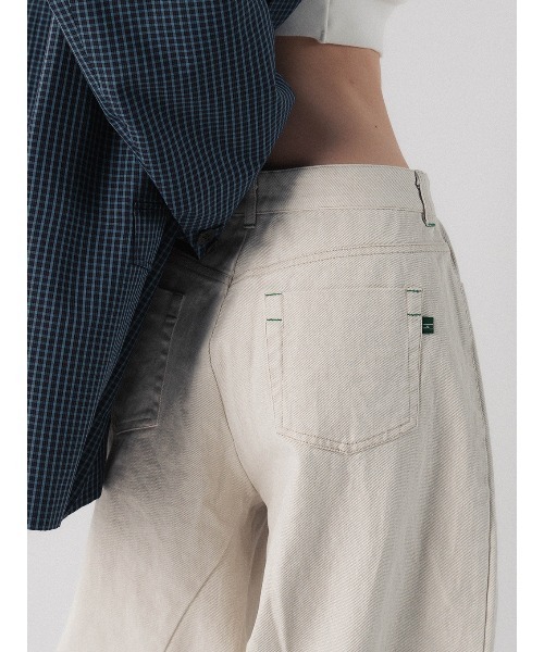 ELCHELE(エルチェレ)の「INSIDE RIPPED HOLE COLOR DENIM(デニムパンツ・レディース・ナチュラル/ブラック/コーラル・26inch/25inch/24inch)」の12枚目の写真