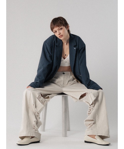 ELCHELE（エルチェレ）の「INSIDE RIPPED HOLE COLOR DENIM（デニム