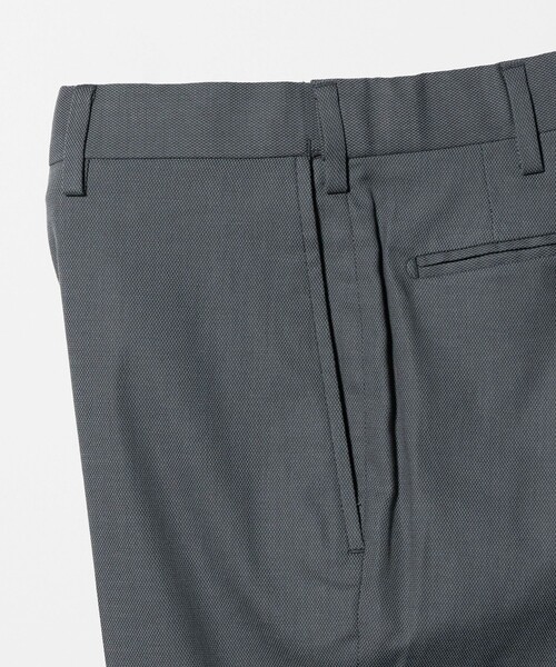 UNITED ARROWS（ユナイテッドアローズ）の「クールモーション ドビー サイドエクステンド ノープリーツスラックス COMFORT EASY‐MODEL　接触冷感　吸水速乾　ヨコストレッチ（スラックス・メンズ・ネイビー/ベージュ/ダークグレー・50/48/46/44）」の18枚目の写真