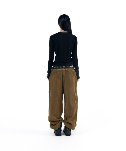 AAKAM(アーカム)の「Knee Pin-Tuck Panel Cotton Pants (Brown)(その他パンツ・レディース・その他・1/2)」の6枚目の写真