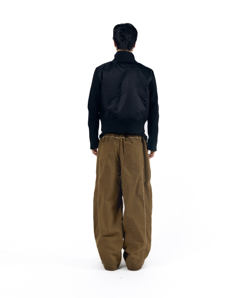 AAKAM(アーカム)の「Knee Pin-Tuck Panel Cotton Pants (Brown)(その他パンツ・レディース・その他・1/2)」の11枚目の写真