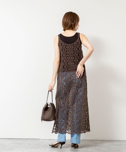 NOLLEY’S Sophi（ノーリーズソフィ）の「ウォッシャブルクロッシェレースキャミワンピース（ワンピース・レディース・ホワイト/ダークブラウン・38）」の3枚目の写真