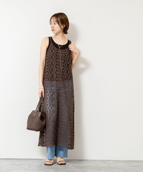 NOLLEY’S Sophi（ノーリーズソフィ）の「ウォッシャブルクロッシェレースキャミワンピース（ワンピース・レディース・ホワイト/ダークブラウン・38）」の5枚目の写真
