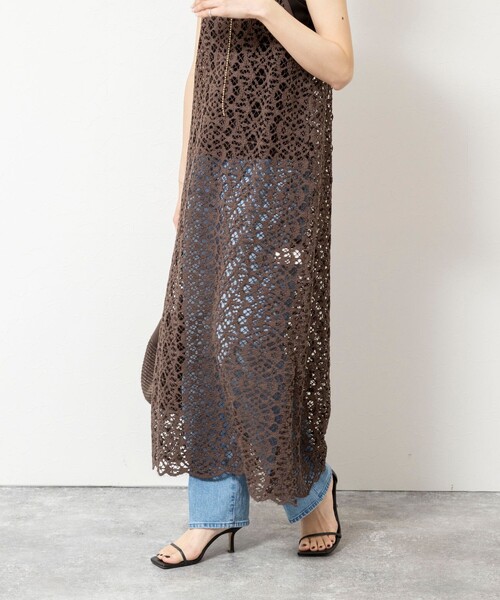 NOLLEY’S Sophi（ノーリーズソフィ）の「ウォッシャブルクロッシェレースキャミワンピース（ワンピース・レディース・ホワイト/ダークブラウン・38）」の8枚目の写真