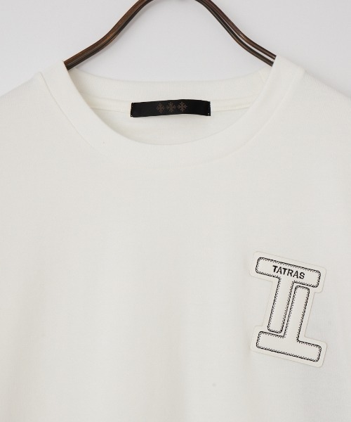 TATRAS（タトラス）の「[TATRAS/タトラス] CEFEO フェイクレザーワッペンロゴ ショートスリーブTシャツ（Tシャツ/カットソー・レディース・アイボリー/ブラック・1/2）」の15枚目の写真