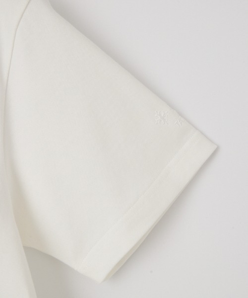 TATRAS（タトラス）の「[TATRAS/タトラス] CEFEO フェイクレザーワッペンロゴ ショートスリーブTシャツ（Tシャツ/カットソー・レディース・アイボリー/ブラック・1/2）」の16枚目の写真