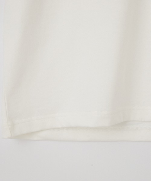 TATRAS（タトラス）の「[TATRAS/タトラス] CEFEO フェイクレザーワッペンロゴ ショートスリーブTシャツ（Tシャツ/カットソー・レディース・アイボリー/ブラック・1/2）」の17枚目の写真