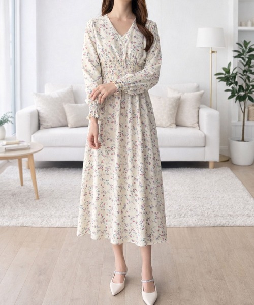 Amulet(アミュレット)の「上品でさわやかな小花柄 小花柄シャーリングロングワンピース(ワンピース・レディース・ブルー/イエロー/ピンク・L/M/S)」の22枚目の写真