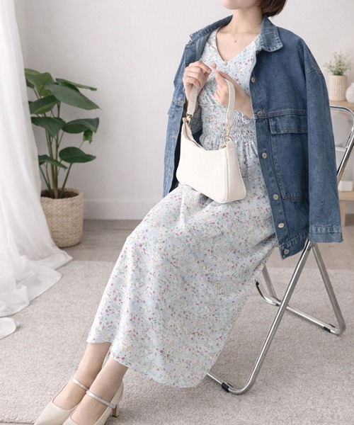 Amulet(アミュレット)の「上品でさわやかな小花柄 小花柄シャーリングロングワンピース(ワンピース・レディース・ブルー/イエロー/ピンク・L/M/S)」の11枚目の写真