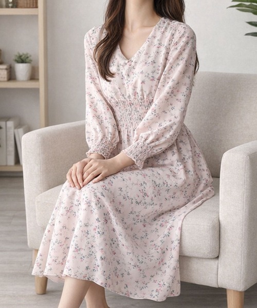 Amulet(アミュレット)の「上品でさわやかな小花柄 小花柄シャーリングロングワンピース(ワンピース・レディース・ブルー/イエロー/ピンク・L/M/S)」の17枚目の写真