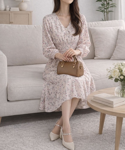 Amulet(アミュレット)の「上品でさわやかな小花柄 小花柄シャーリングロングワンピース(ワンピース・レディース・ブルー/イエロー/ピンク・L/M/S)」の18枚目の写真