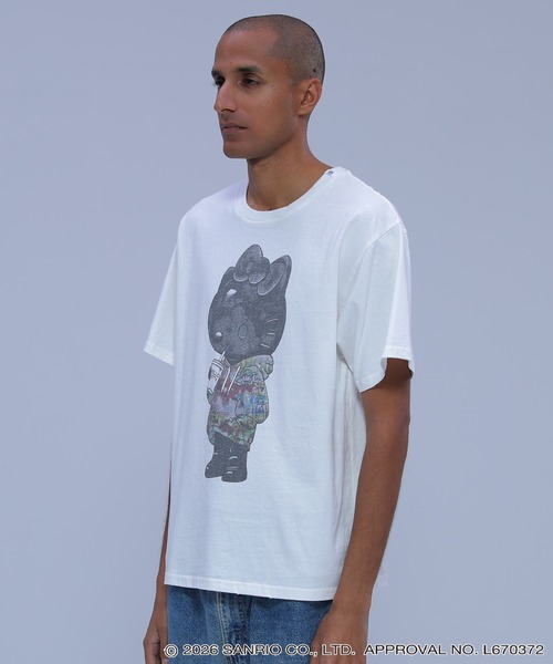 ADPOSION(アドポーション)の「【HELLO KITTY / ハローキティ】ハローキティ ブラックTシャツ(Tシャツ/カットソー・レディース・グレー系1/ホワイト系1/ホワイト系2/グレー系2・MEDIUM/LARGE/X-LARGE)」の5枚目の写真