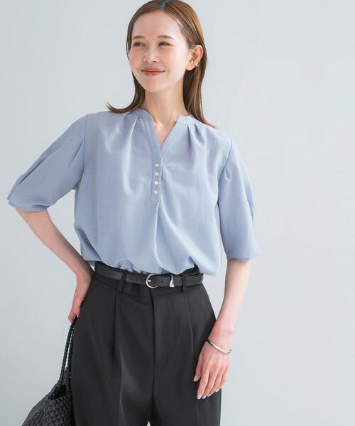 URBAN RESEARCH ROSSO WOMEN（アーバンリサーチ　ロッソ）の「『UR TECH DRYLUXE』 デザインスリーブブラウス（シャツ/ブラウス・レディース・ブルー系その他/モカ/ネイビー・FREE）」の8枚目の写真