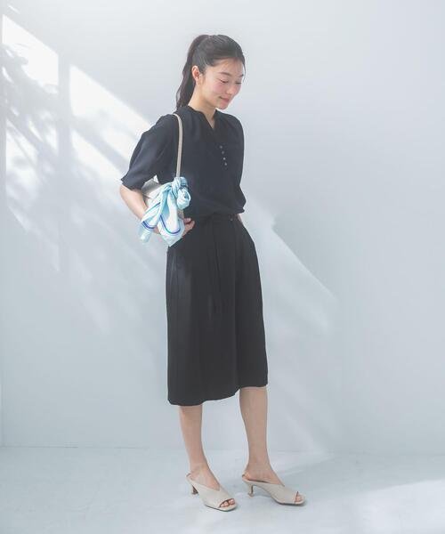 URBAN RESEARCH ROSSO WOMEN（アーバンリサーチ　ロッソ）の「『UR TECH DRYLUXE』 デザインスリーブブラウス（シャツ/ブラウス・レディース・ブルー系その他/モカ/ネイビー・FREE）」の16枚目の写真