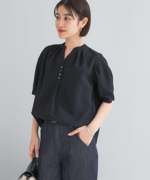 URBAN RESEARCH ROSSO WOMEN（アーバンリサーチ　ロッソ）の「『UR TECH DRYLUXE』 デザインスリーブブラウス（シャツ/ブラウス・レディース・ブルー系その他/モカ/ネイビー・FREE）」の17枚目の写真