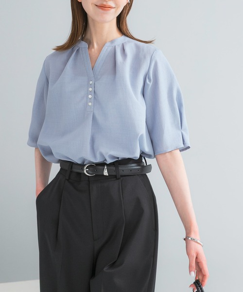 URBAN RESEARCH ROSSO WOMEN（アーバンリサーチ　ロッソ）の「『UR TECH DRYLUXE』 デザインスリーブブラウス（シャツ/ブラウス・レディース・ブルー系その他/モカ/ネイビー・FREE）」の3枚目の写真